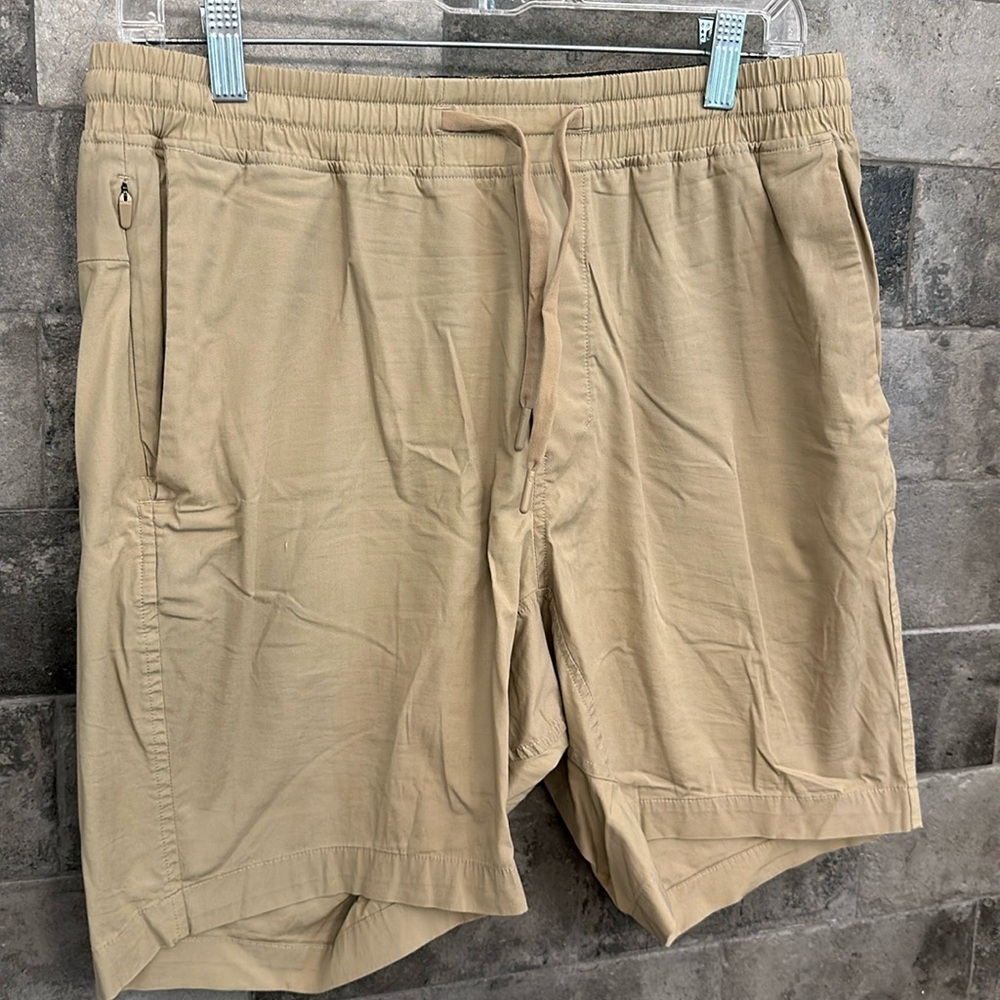 Lululemon Bowline Men’s Shorts Medium 8” Khaki